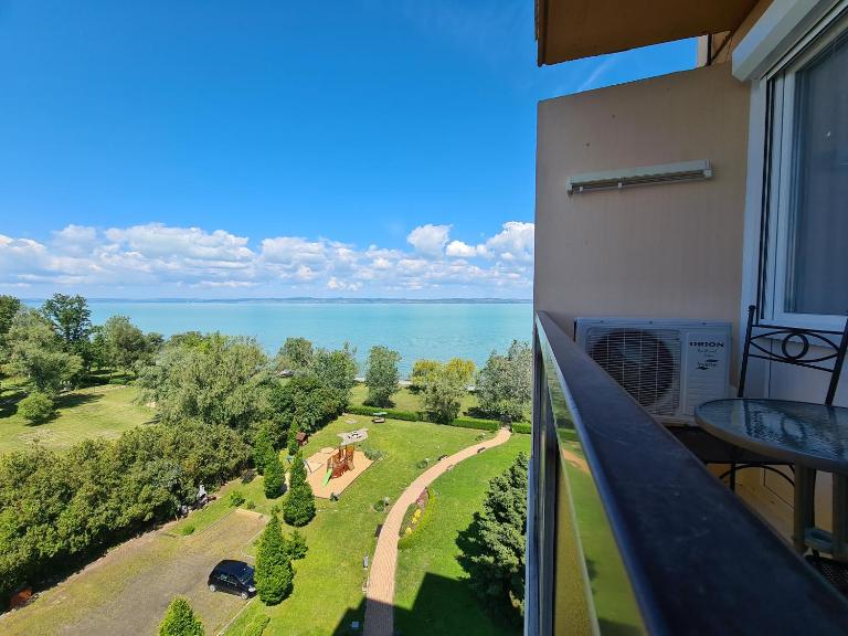 Surman Apartmanok - B&B Siófok