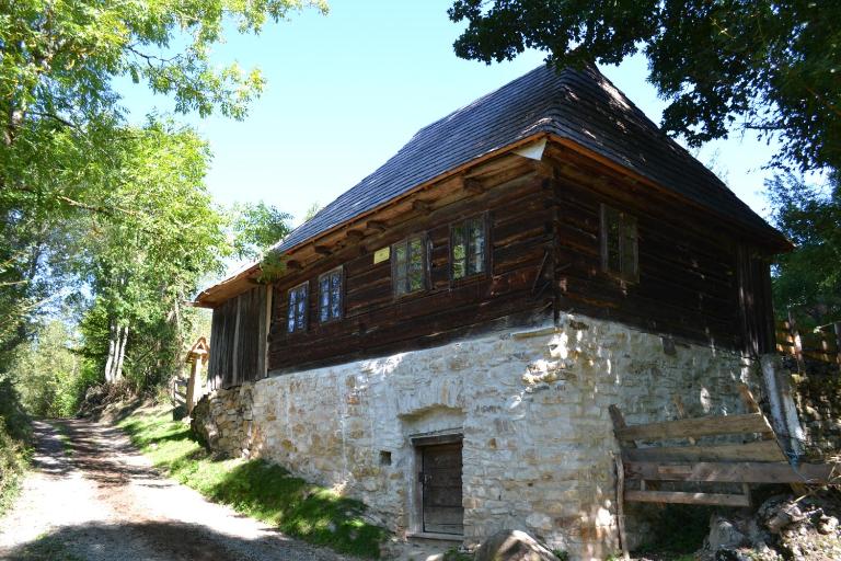 Casa Carolina - B&B Roșia Montană