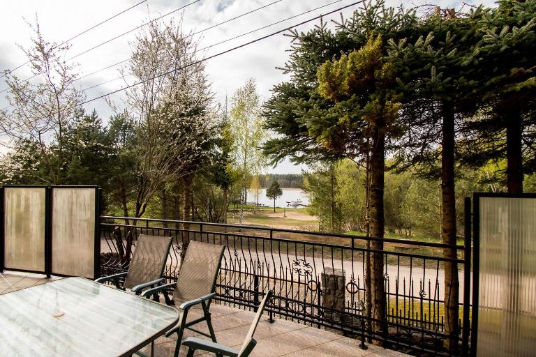 Dom z widokiem na jezioro Tajty - Wilkasy Zalesie - B&B Giżycko