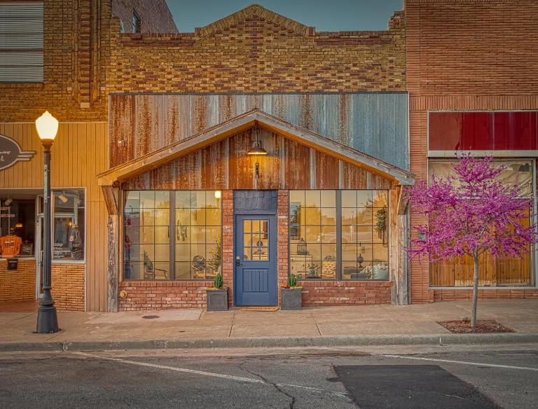 Bluebird - B&B Elk City