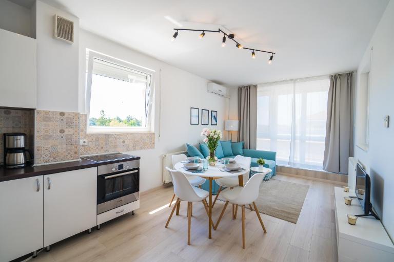 MyFlat Golden Coast Panorama Apartment - Ferienwohnung Siófok