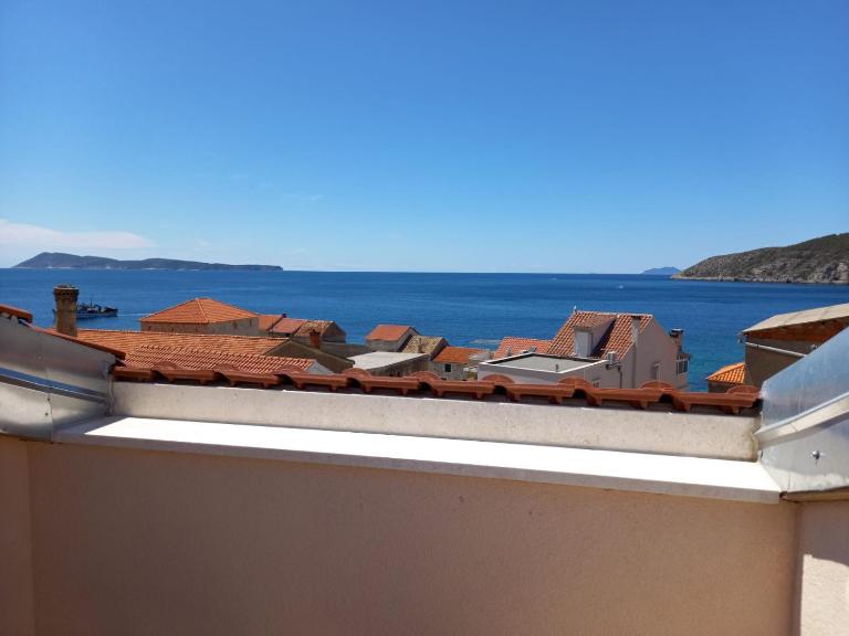 Seaview Suites Ondina - B&B Komiža