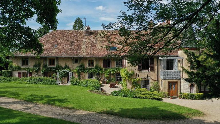 Domaine de Bellevue Gîte du Mont Poupet - Chambres d'hôtes Marnoz