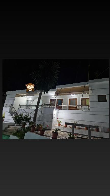 Villa Gezimi - Ferienwohnung Ksamil