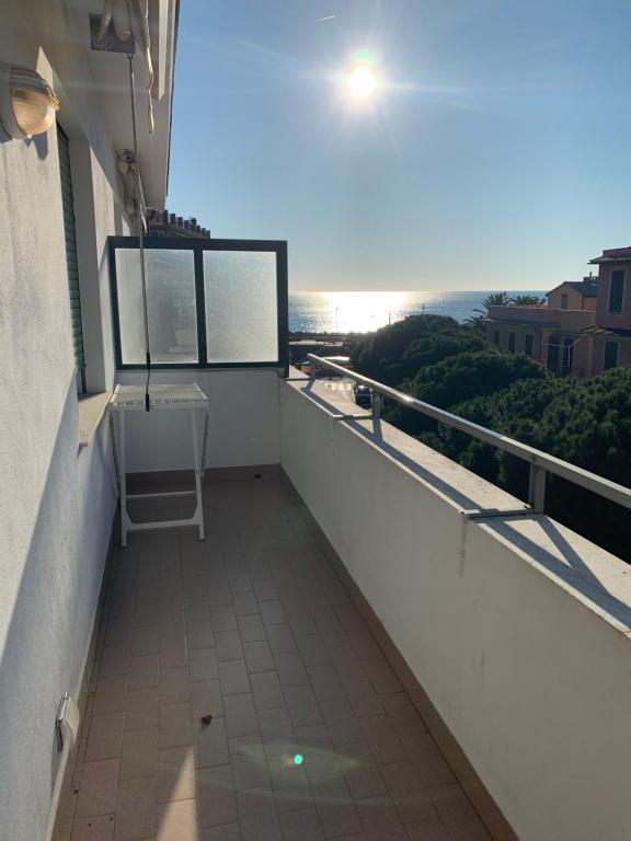 Casa Bianca 6 - confortevole in centro a Moneglia - B&B Moneglia
