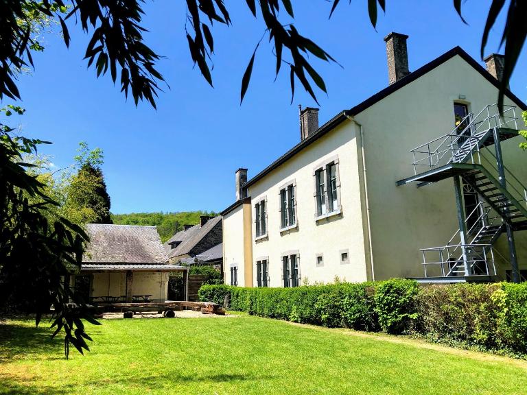 Gîte de Groupe de la Semois - B&B Alle