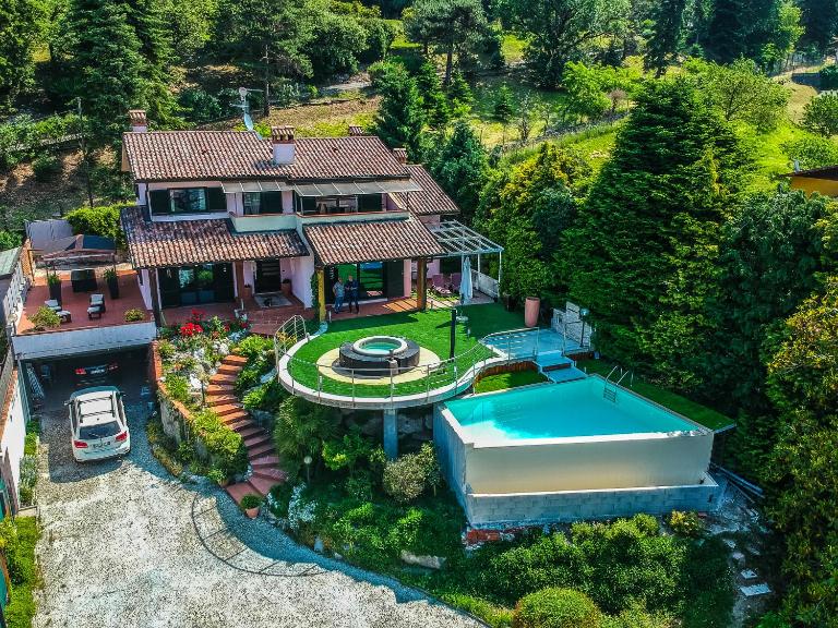Villa Buzzi - Ferienwohnung Besozzo