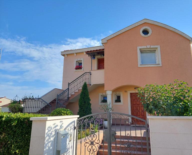 Apartment Polic - Bed and Breakfast Šibenik