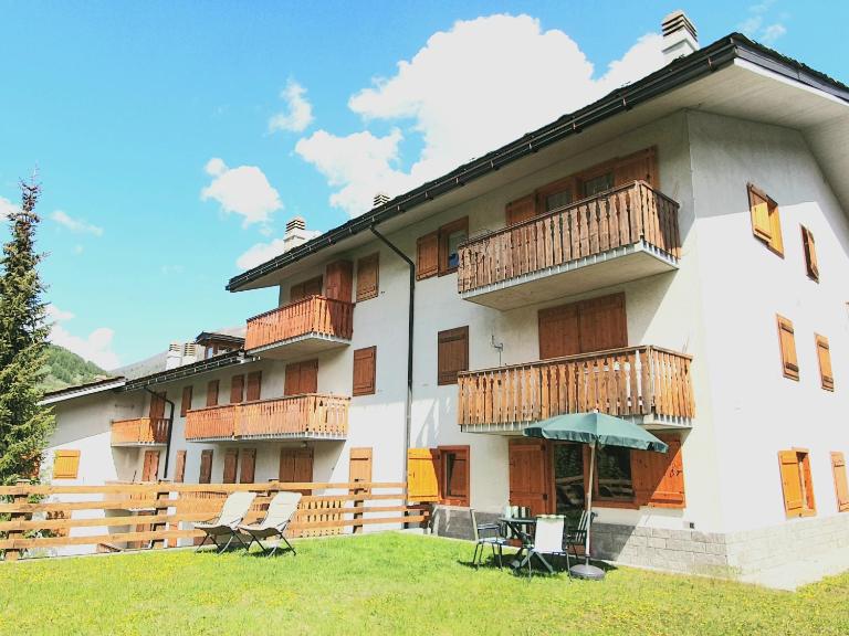 La casa di Matilde - trilocale vicinissimo alle piste da sci - Chambres d'hôtes La Thuile