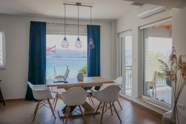 Apartment Frana - B&B Komarna