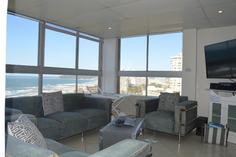 Accommodation Front - Classy 4 Sleeper with Ocean Views - Chambres d'hôtes Durban