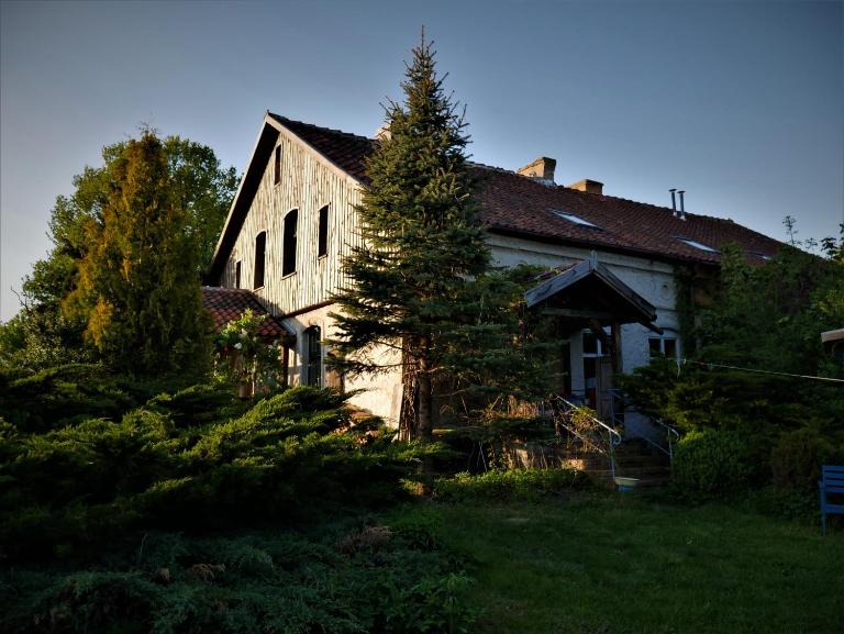 Dom na Wzgórzu - B&B Skolity