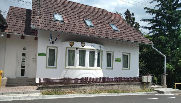 Raza Soarelui apartament de lux - Chambres d'hôtes Sovata