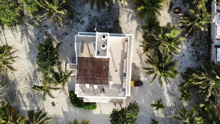 Caribbean Casa Blanca - Bed and Breakfast Xcalak
