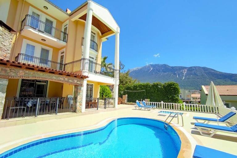 Villa Defne 1 Oludeniz Private Swimming Pool - B&B Fethiye