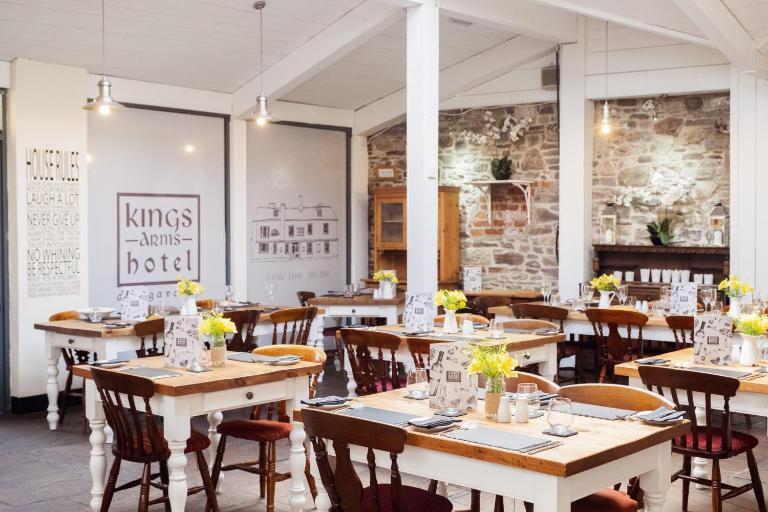 The Kings Arms Hotel - B&B Abergavenny