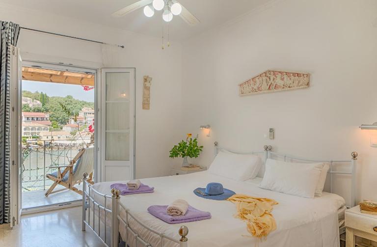 MANESSIS Apartments Kassiopi Bay Corfu - B&B Kassiopi