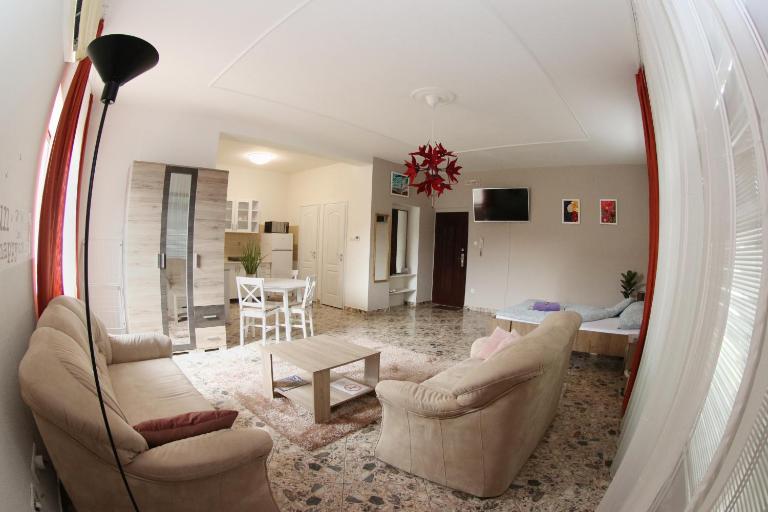 Liliom Apartman - B&B Gödöllő