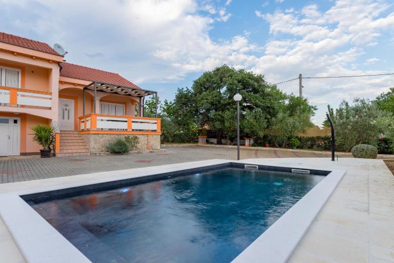 Holiday Home Antonio - B&B Dračevac Ninski