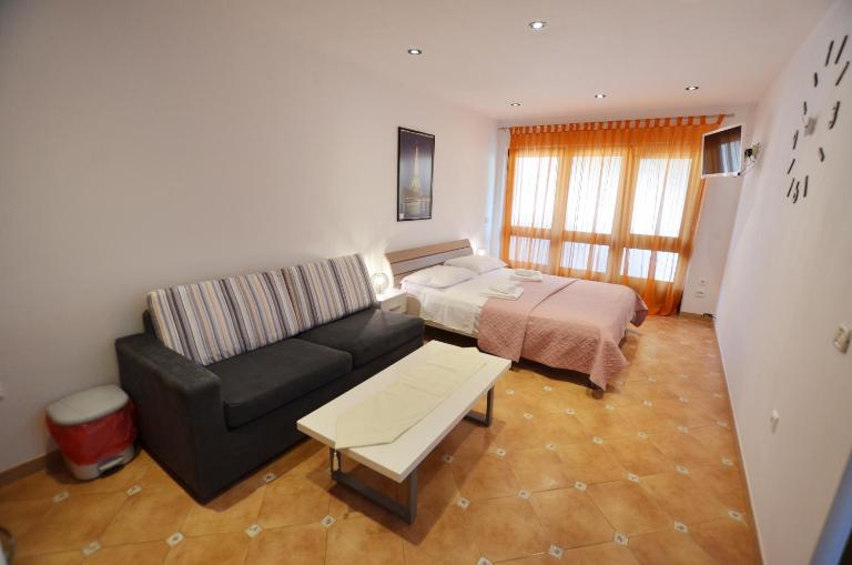 Jela Rooms and Studio - B&B Rovigno