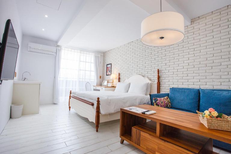4 Design Inn - B&B Tainan