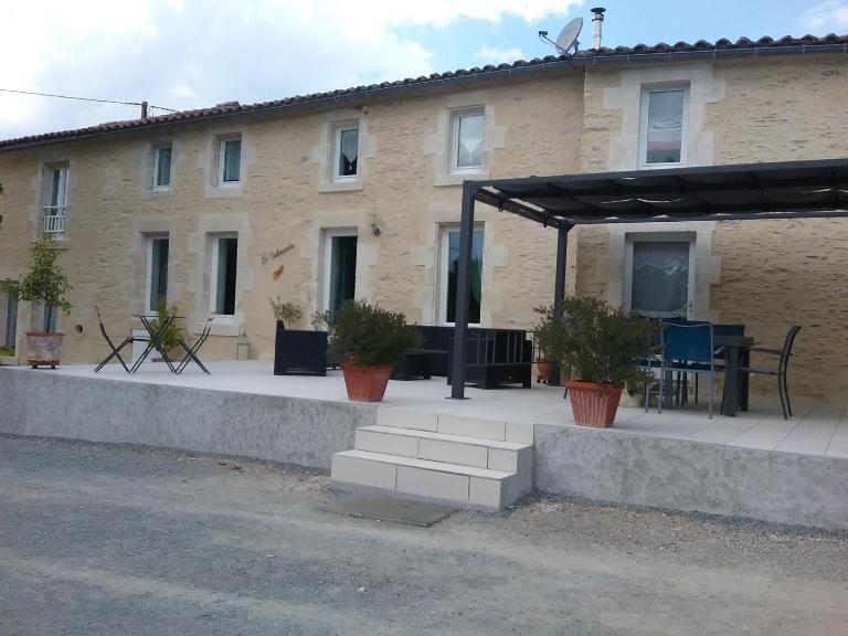 La Salamandre - Bed and Breakfast Le Busseau