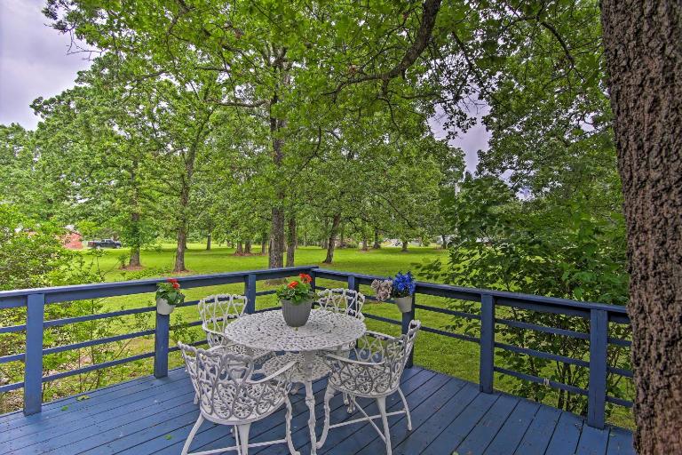 Hot Tub & Deck: Tranquil Home Near Grand Lake - B&B Grove