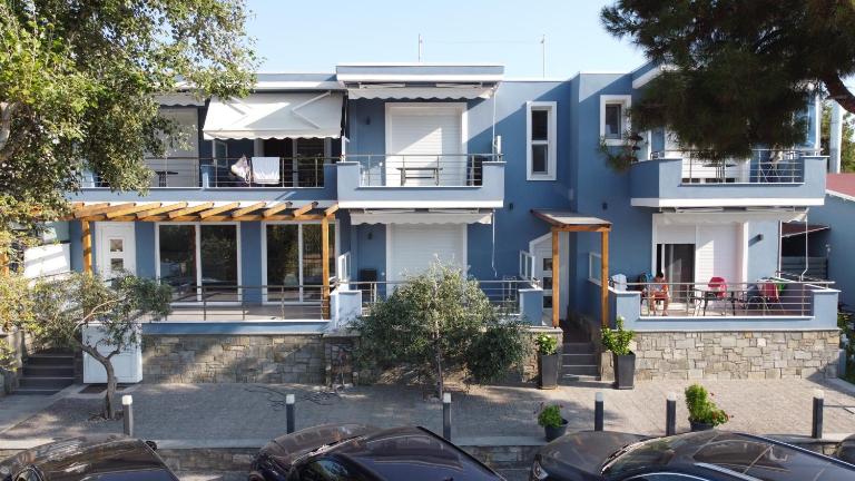 Isalos Suites - B&B Nea Peramos
