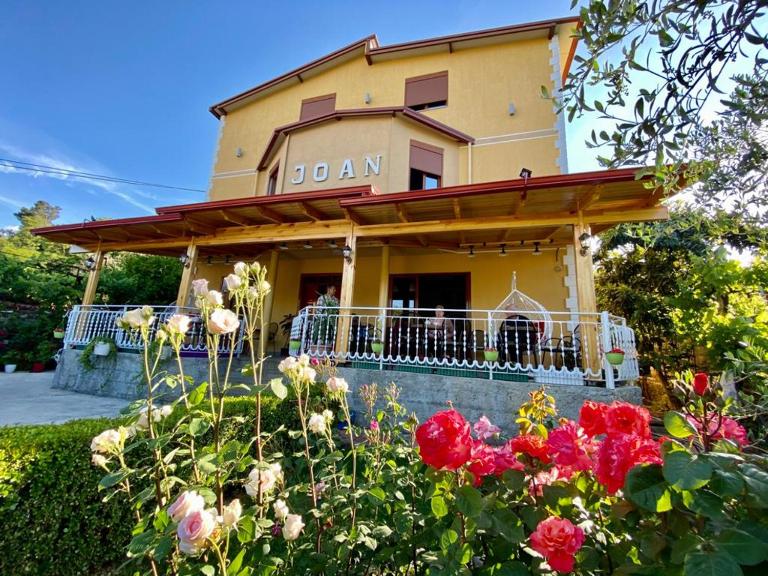 Joan Guesthouse - Bed and Breakfast Përmet