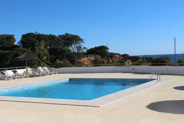 Ocean and pool - Ferienwohnung Olhos d'Agua