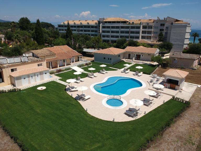 Santos Holidays - B&B Dassia