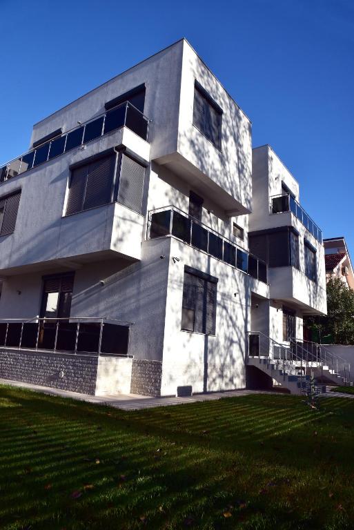 Vila Ozzy - B&B Eforie Nord
