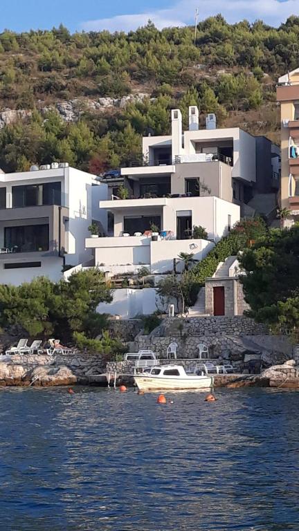 Apartman ANA - Bed and Breakfast Primošten