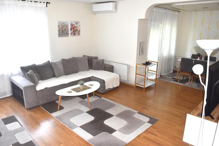 Ejpoks Apartment - Bed and Breakfast Skopje