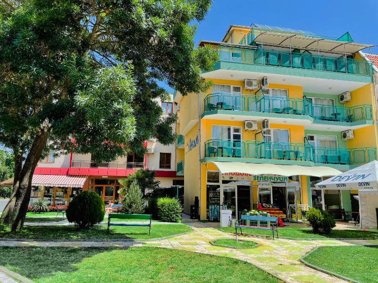 Family Hotel Avenue  - B&B Kiten
