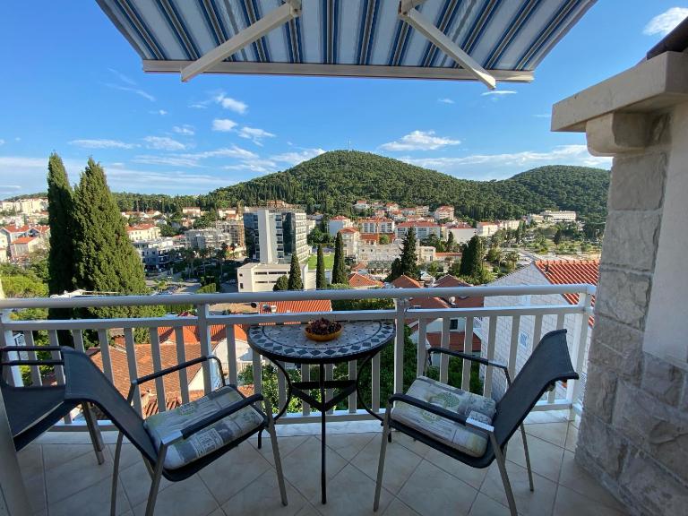 Apartment Sandra FREE PRIVATE PARKING - Ferienwohnung Dubrovnik