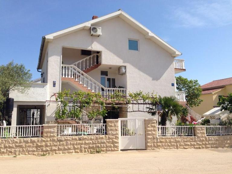 Apartmani Slavica - B&B Biograd na Moru