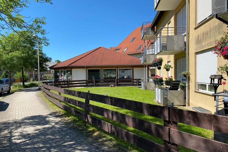 1 Zimmer Apartment mit Balkon - B&B Glauchau