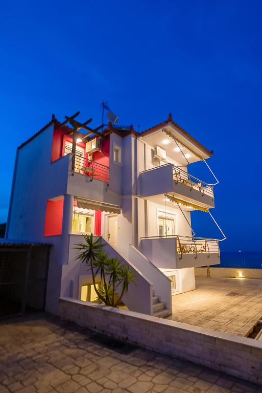 Lemoni Luxury Residence in front of the Sea - Chambres d'hôtes Kekhriés