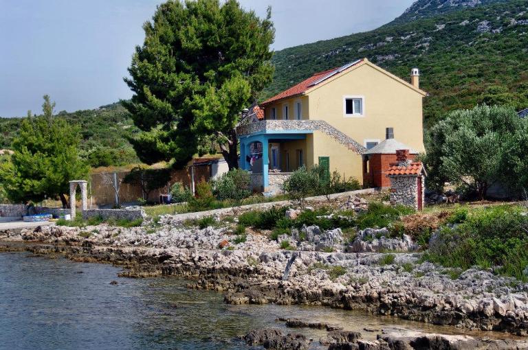 Ćosina kuća - B&B Dobropoljana