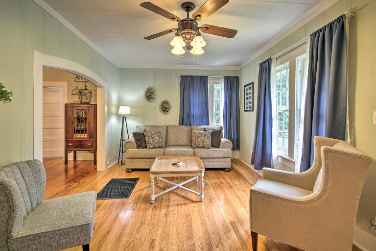 1/2 Mi to Hot Springs Nat'l Park: Cottage w/ Patio - B&B Hot Springs