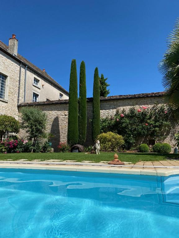 "LE JARDIN" Chambre de charme, piscine à Meursault - B&B Meursault