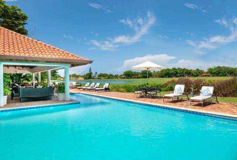 Los Lagos 19 - Sleeps 10 - Butler - Pool Hot Tub - B&B La Romana