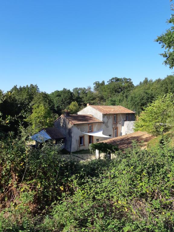 Grand gîte dans son écrin de Nature - Ferienwohnung Saint-Laurent-du-Mottay