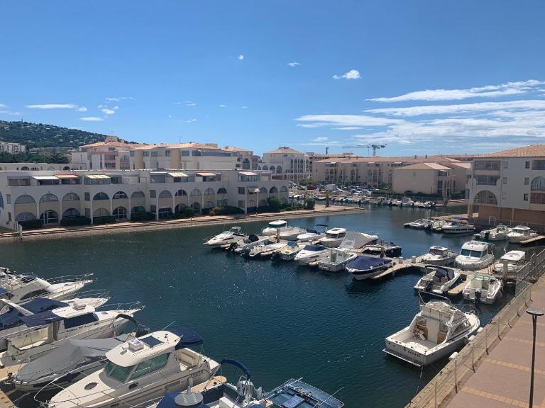 CHARMANT T2 VUE MARINA PLAGES A PIED - Ferienwohnung Sète