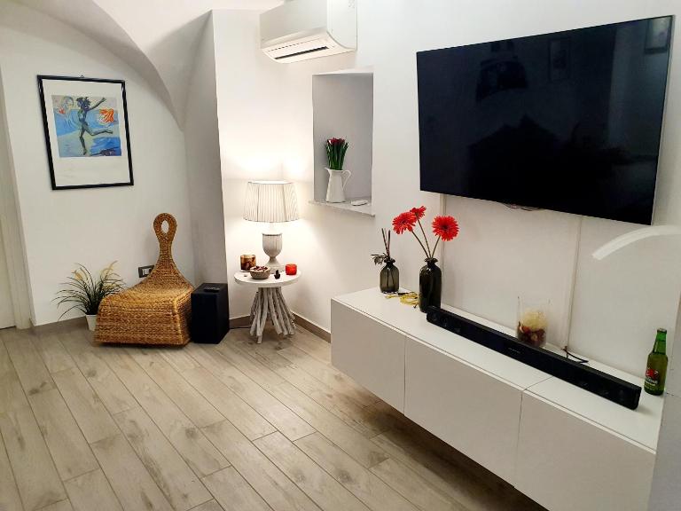VHOME Exclusive Living Room - B&B Catania
