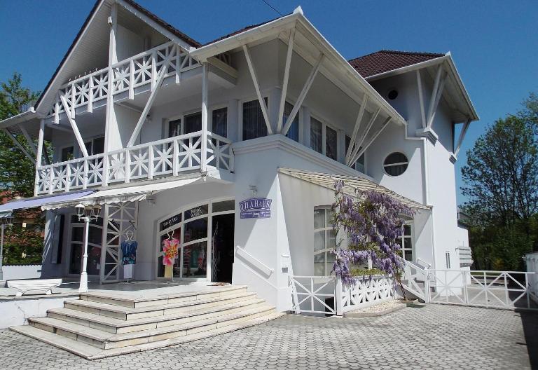 Lila Ház - B&B Harkány