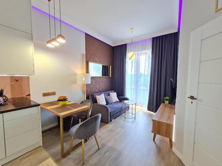 visit baltic - Platan Tower Victoria - Bed and Breakfast Świnoujście
