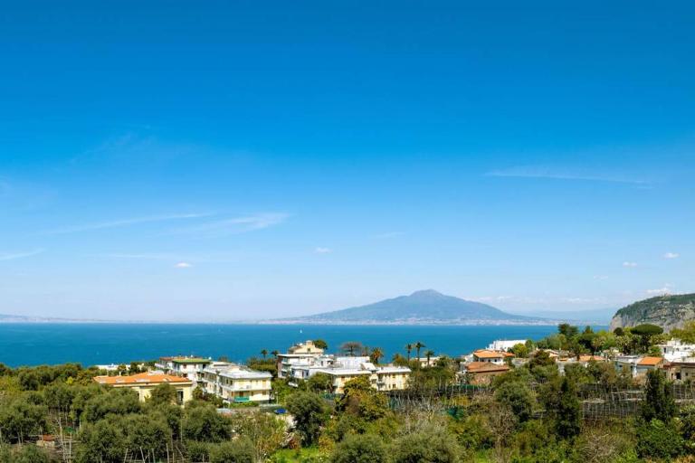 WHITE HOUSE SORRENTO - CASA VACANZA - Ferienwohnung Sorrent
