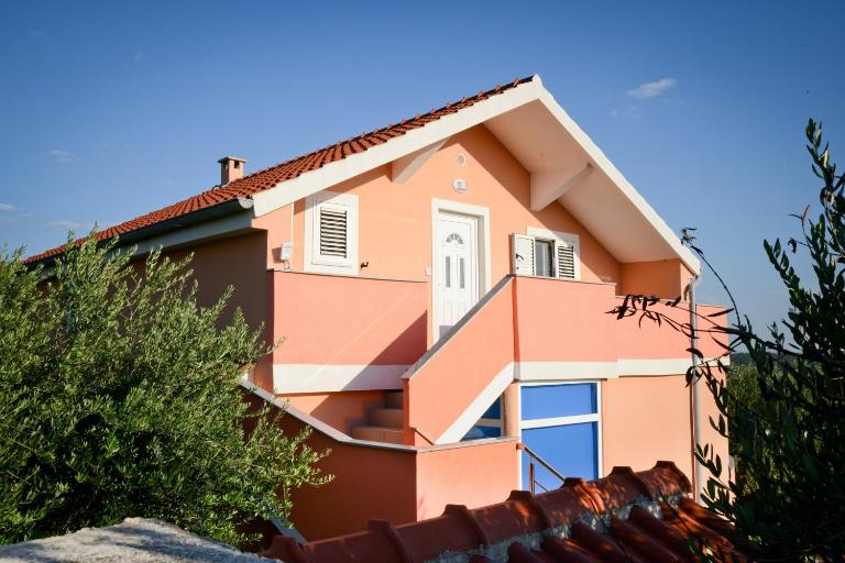 Apartman Olive 2 - Bed and Breakfast Zadar